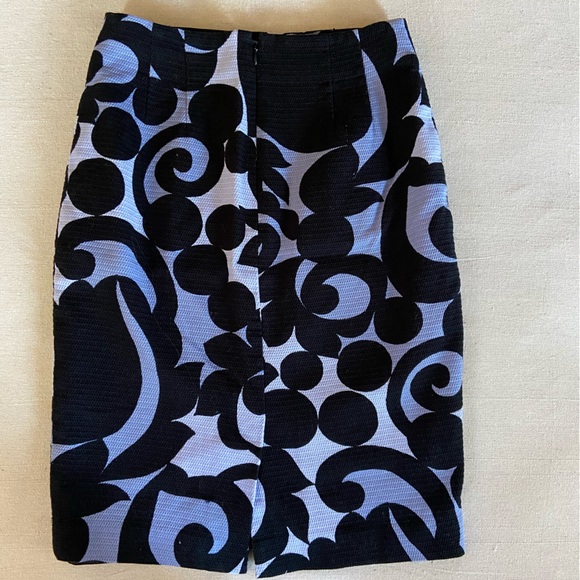 Ann Taylor pencil knee length skirt - Picture 4 of 4